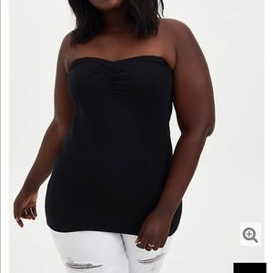 Nwt Torrid size 5 Ruched Black foxy Tube Top